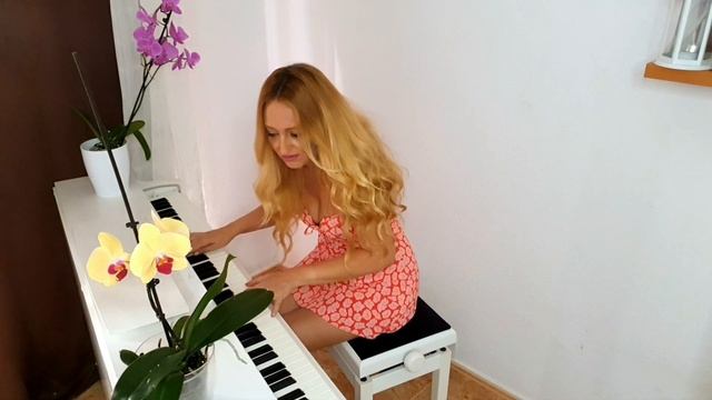 Talking To The Moon- Bruno Mars ( Piano Cover By Yasmina Gallardo) смотреть онлайн