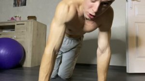 Просто и быстро прокачай трицепс и грудь! Тренировка дома.