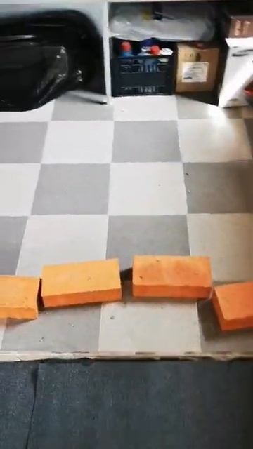 Начинаем строительство каминопечи с хлебной камерой и отопительным щитком смотреть онлайн