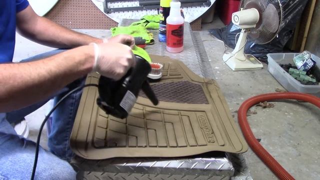 CLEANING RUBBER FLOOR MATS WITHOUT WATER смотреть онлайн