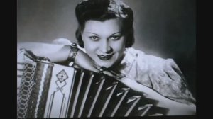 ТАНГО  " ПЕСНЯ  О ЮГЕ " (Утомленное солнце) поёт  КЛАВДИЯ   ШУЛЬЖЕНКО. 1938г