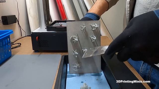 How To Remove 3D Resin Prints Easier - Lowering Base Layer Curing Times For Easy Build Plate Remova смотреть онлайн
