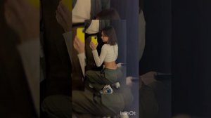 ПРЯМ НА СТОЛ ОНА РАССЕЛАСЬ ОГРОМНОЙ ЖОПОЙ 😘