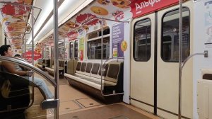 Поездка на «Аквариуме» в рекламе «Альфа банка» от «Парнаса» до «Проспекта просвещения».