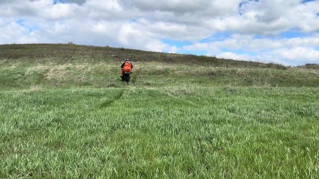 Мотоцикл Draxter Profi 2.0 тащит в гору и в грязь. смотреть онлайн