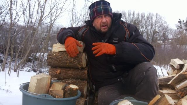 ПОДУМАЙ ТРИЖДЫ ПЕРЕД ТЕМ КАК ПЕРЕЕХАТЬ В СЕЛО! ДРОВА ТАНУТ! КАК ВЫЖИТЬ ПРИ -20 В СЕЛЕ! смотреть онлайн