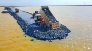 Строительство, дорога на озере другой обзор