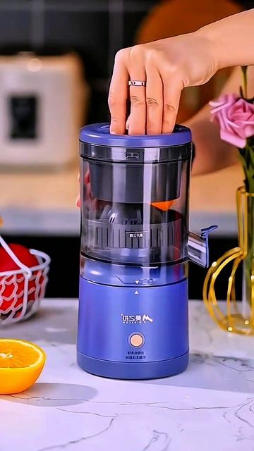 Mini Juice ! Unboxing Video . #youtubeshorts #shorts #viralvideo #juicer #mixture #leedscity #londo смотреть онлайн