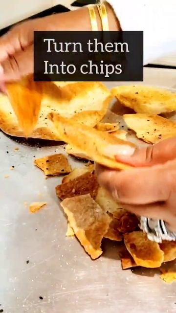 Everything Bagel Chips in minutes!!💯 Yummy #shorts #bagels #everythingbagel