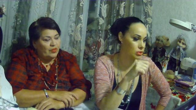 Работаем в прямом эфиреотвечаем на вопросы зрителей с помощью карт и ясновидения таро экстрасе