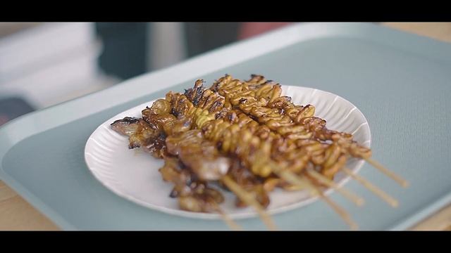 DOGGO'S GRILL | CINEMATIC VLOG | SONY A6000 смотреть онлайн