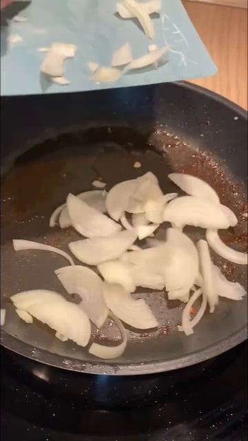 Тортилья с индейкой и ананасом