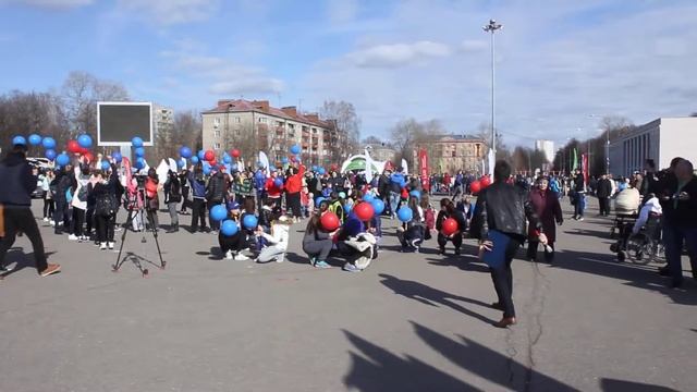 Флэшмоб "Поехали 55!", г. Королев, 11 апреля 2016 г. смотреть онлайн