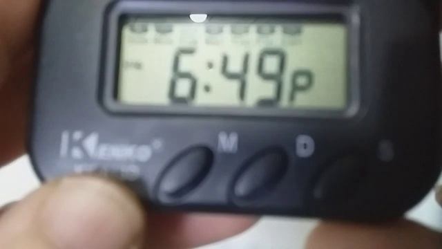 COMO ACERTAR AJUSTA OU CONFIGURAR A HORA E O CALENDÁRIO DO RELÓGIO DIGITAL PRA CARRO E MESA( KENKO смотреть онлайн