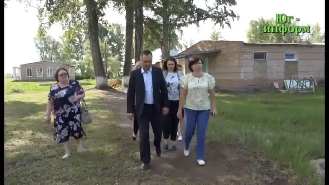 Ивушка ждёт своих гостей.