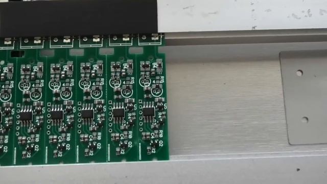 Работа на станке QiHe TVM802BX смотреть онлайн