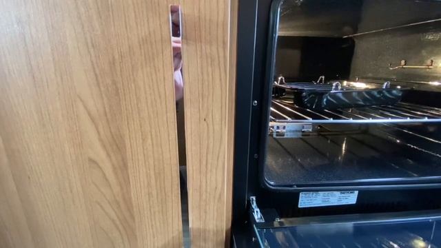 Auto Trail Tracker RB Handover Video смотреть онлайн