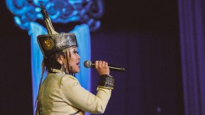 Тувинская народная песня "Мажалыкта" в исполнении Айлан Кужугет