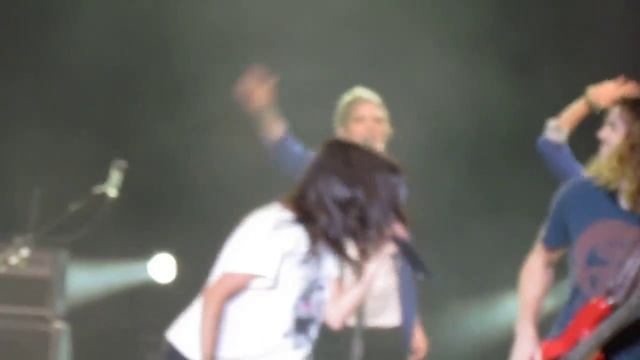 Hit the Lights- Selena Gomez We Own the Night Tour (Puyallup, WA) смотреть онлайн