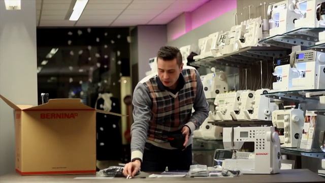 Unboxing Bernina 215 смотреть онлайн