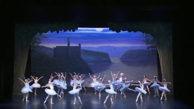 Swan Lake act 2 swans смотреть онлайн