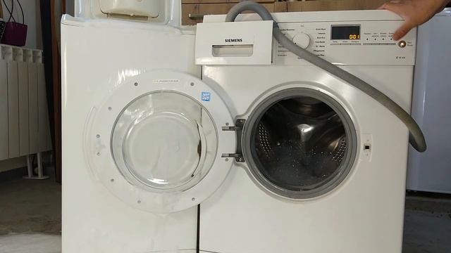 Experiment - Massive Sudslock Battle  -  Top vs Side load Washing Machines смотреть онлайн