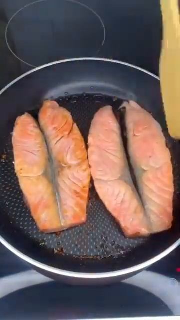 Изысканное блюдо из семги😍Exquisite dish of salmon😍 смотреть онлайн