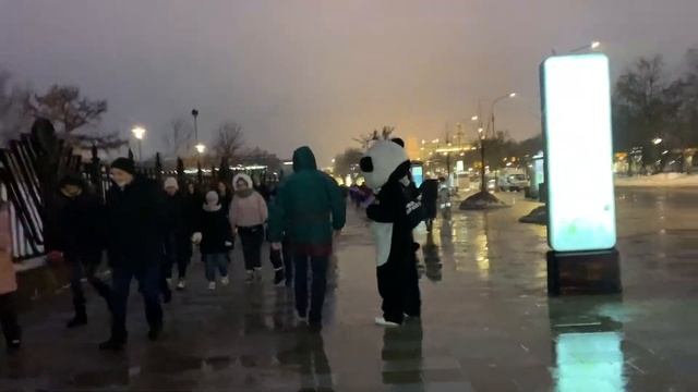 14 03 2021 Вечерние кадры погоды у метро ВДНХ смотреть онлайн