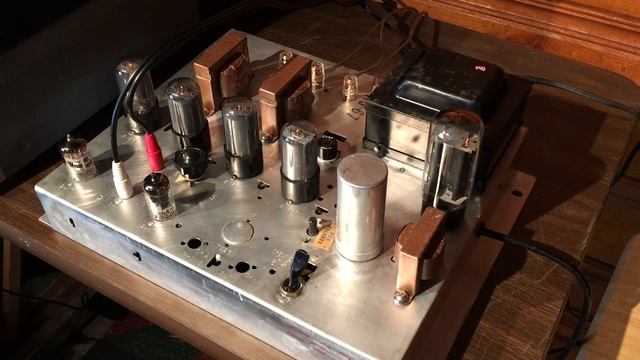 Magnavox Stereo Vacuum Tube Amplifier. смотреть онлайн