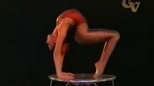 Contortionist Alena Zavialova