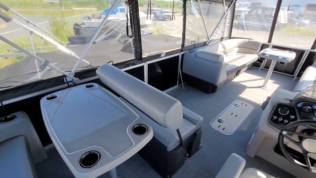 2022 Princecraft Vectra 25 RL 200 HP Mercury смотреть онлайн