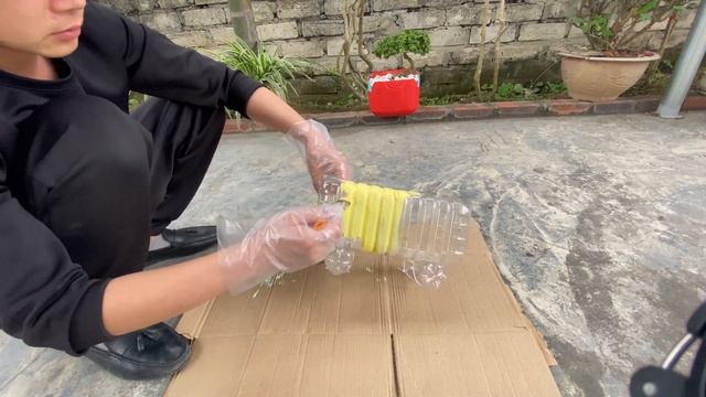 Great idea - Made in beautiful colorful pots from recycled plastic bottles смотреть онлайн