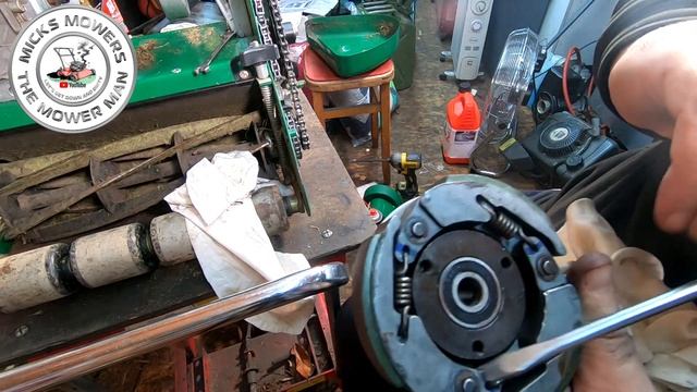 Masport Olympic Clutch Problem and removal.. смотреть онлайн