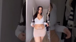 Zina Hadid | Plus Size Curvy Model | American Fashion Model | Social Media Influencer |