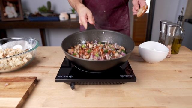 Sausage Egg & Cheese McMuffin Breakfast Casserole смотреть онлайн