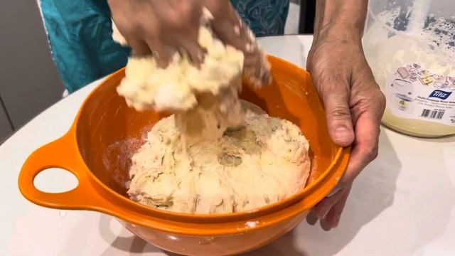 ҚАУЫНДЫ ЛАҚТЫРМАҢЫЗ! Апамнан үйренген ҚАУЫННАН жасалатын, сіз ӨМІРІҢІЗДЕ ЖЕП КӨРМЕГЕН нан РЕЦЕПТІ. смотреть онлайн