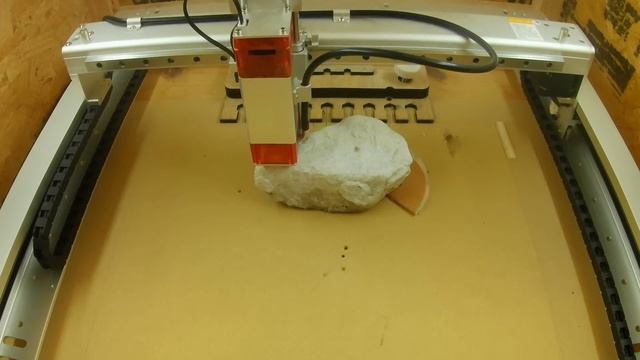 Laser Engrave on concrete pavers, bricks and rocks with Tio2. смотреть онлайн