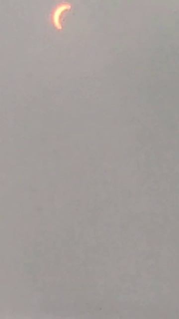 Солнечное затмение 2024, снят на телефон / solar eclipse on phone, New York 2024 #затмение #eclipse смотреть онлайн