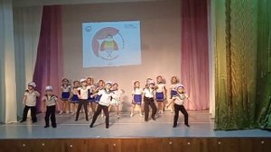 Танец "На палубе матросы"