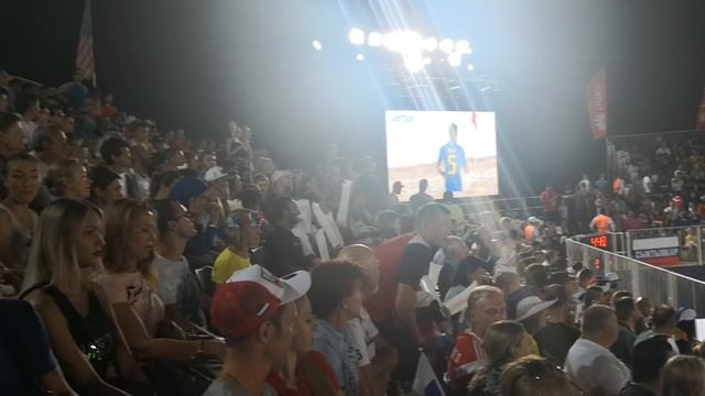 Межконтинентальный кубок-2018. Россия - Иран. Болельщики перед матчем смотреть онлайн