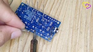 DIY Electronic Kits Wireless Stereo FM Radio Receiver Module PCB 76MHz-108MHz DC 1.8V-3.6V