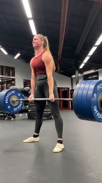 Finally deadlifting 405lbs | emotional reaction | #powerlifting #deadlift #405 смотреть онлайн