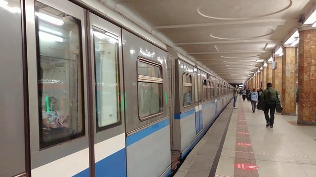 Метросостав 81-740.1/81-741.1 "Русич" маршрут №14 смотреть онлайн