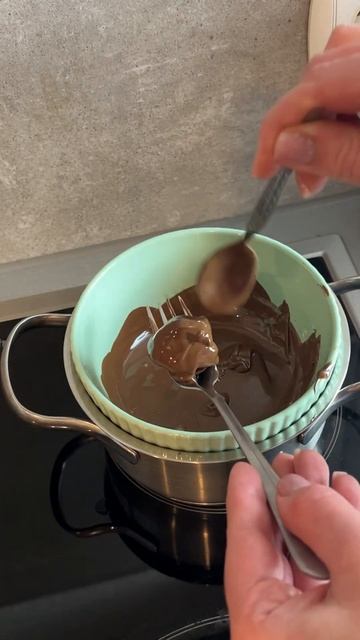 А вы любите черный шоколад? #конфеты #просто #рецепты #shorts #рецепты #вкусно #шоколад #просто смотреть онлайн