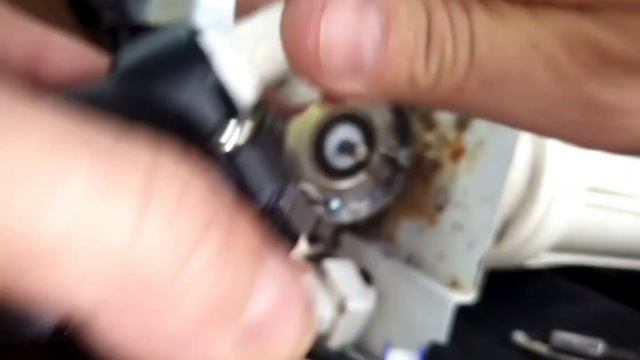 Діагностика та ремонт системи зворотного осмосу. Вийшла з ладу гідравлічна частина помпи. смотреть онлайн