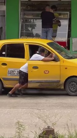 Улыбнитесь 🚕 за секудны разули авто 🤣