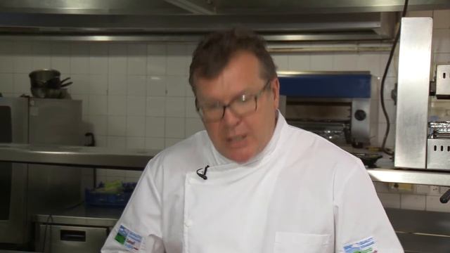 How to cook burgers from the Gourmet Burger Range смотреть онлайн