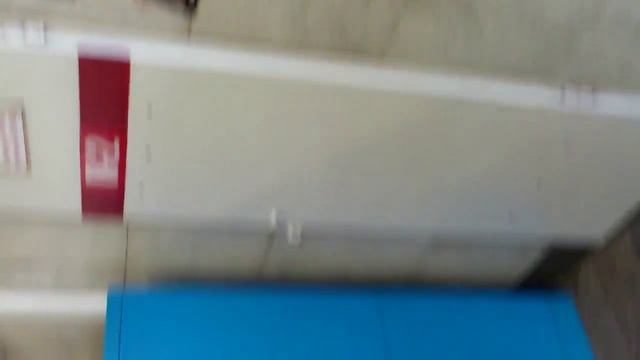 даун обижает бомжа в метро смотреть онлайн