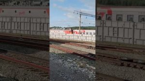 эп1 231 с пассажирским поездом 001Э Россия Владивосток Москва опоздал на 1 час 2 минуты