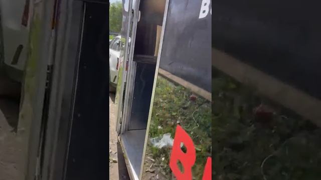 Бизнес на колесах произвел фудтрак в 2021г. для компании Мясорубка, состояние после 3х лет Работы. смотреть онлайн